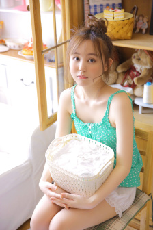 做丰满漂亮的女学生
